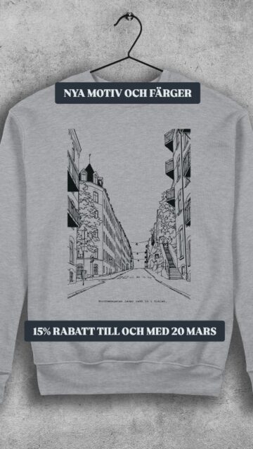 Massa nya motiv i shoppen och nu också sweatshirts i grått!
Och, inte nog med det, vi kör 15% RABATT på t-shirts, sweatshirts och posters till och med 20 mars 2026. Alltså samma dag som Håkan kör inomhusturnéns grand finale i Göteborg. (hint hint!)

Använd koden MARS15 i kassan på wearthelyric.se.